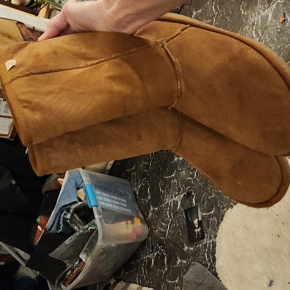 Warm brown winter boots. Size 10